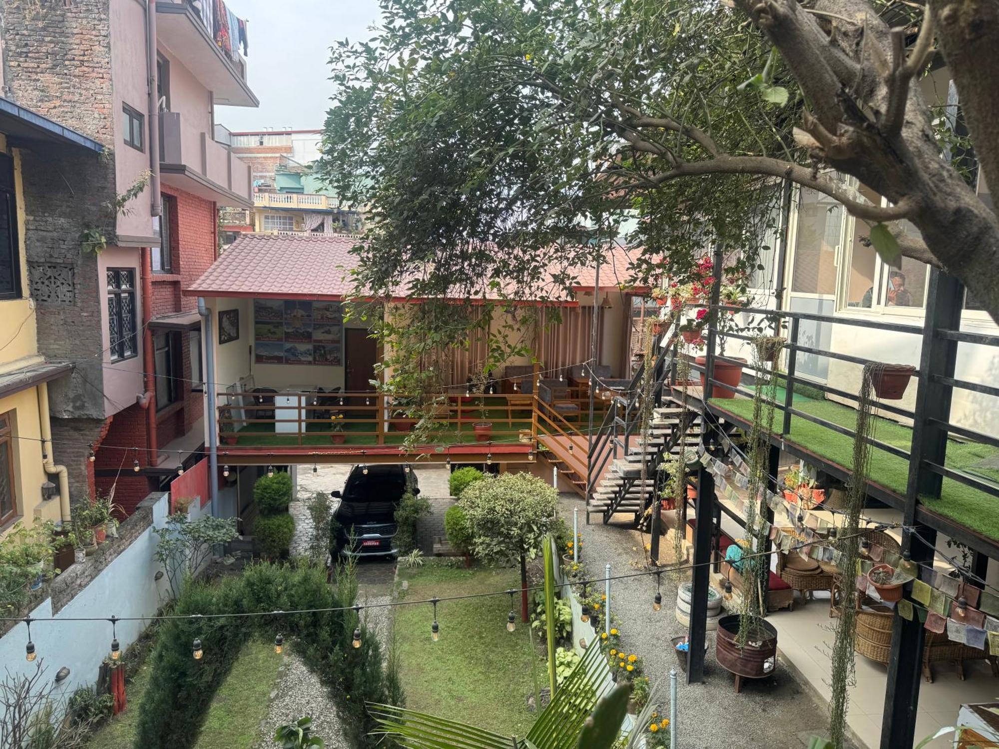 Birds Nest Hostel Kathmandu Exterior photo